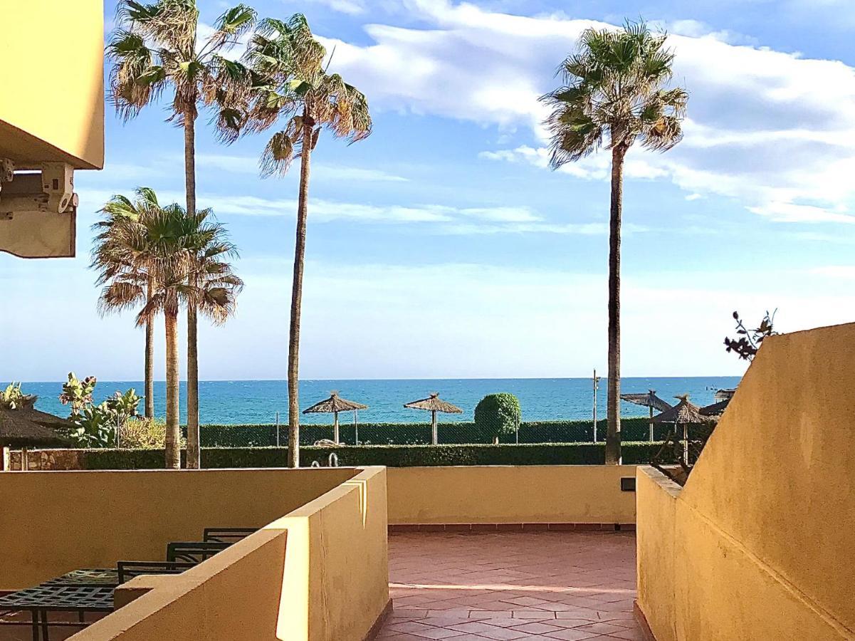 Beachfront Apartment In Ла-Кала-де-Михас Экстерьер фото