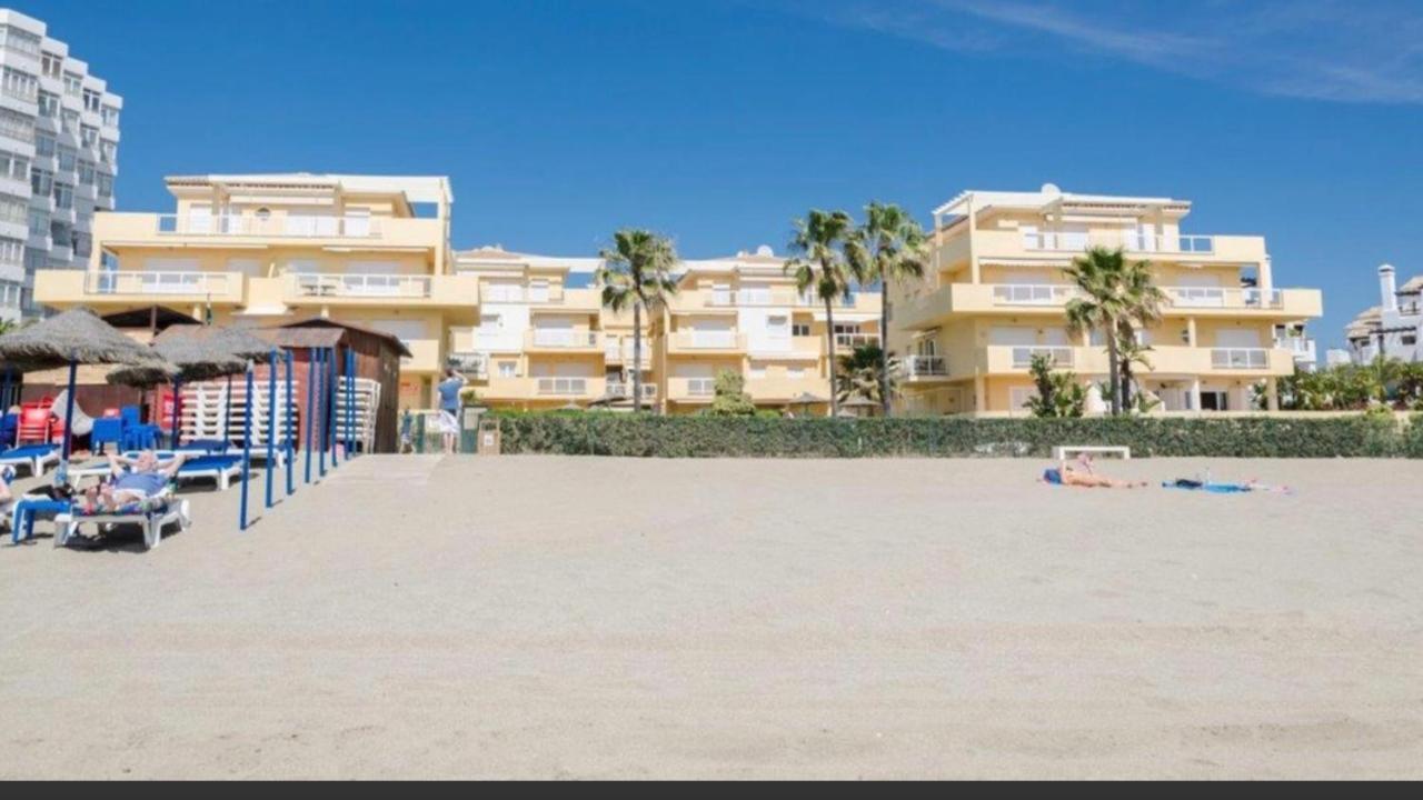Beachfront Apartment In Ла-Кала-де-Михас Экстерьер фото
