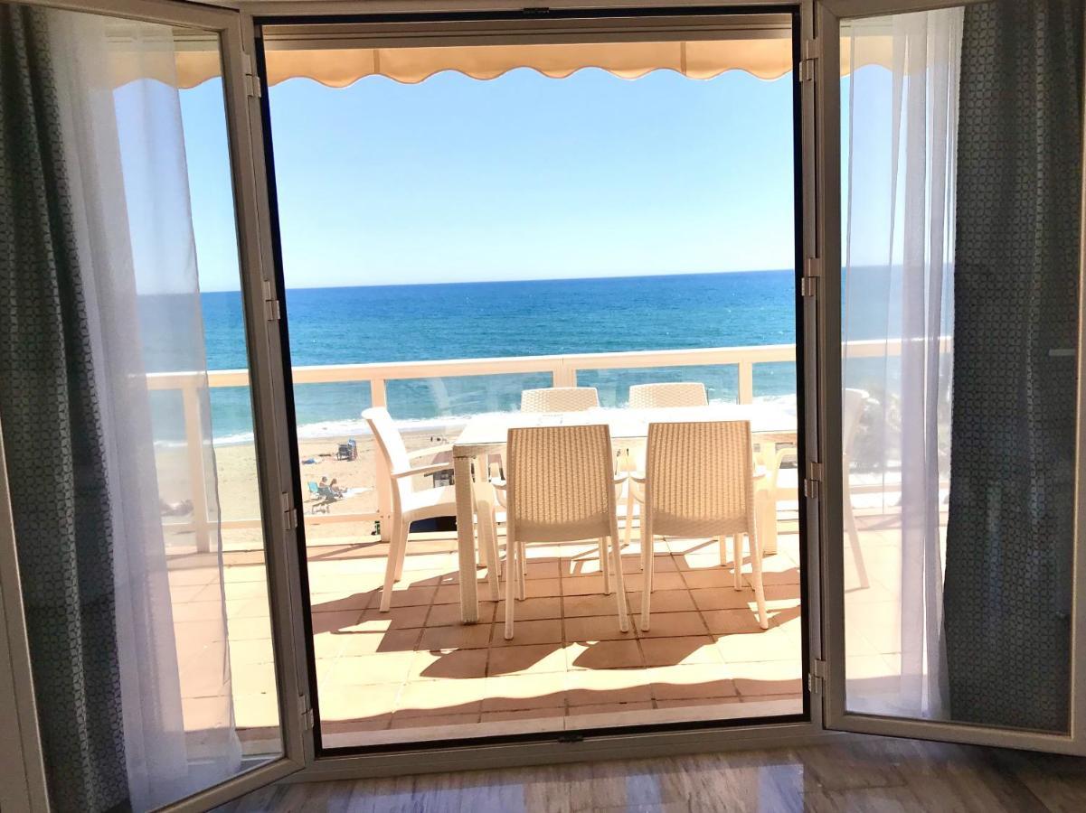 Beachfront Apartment In Ла-Кала-де-Михас Экстерьер фото